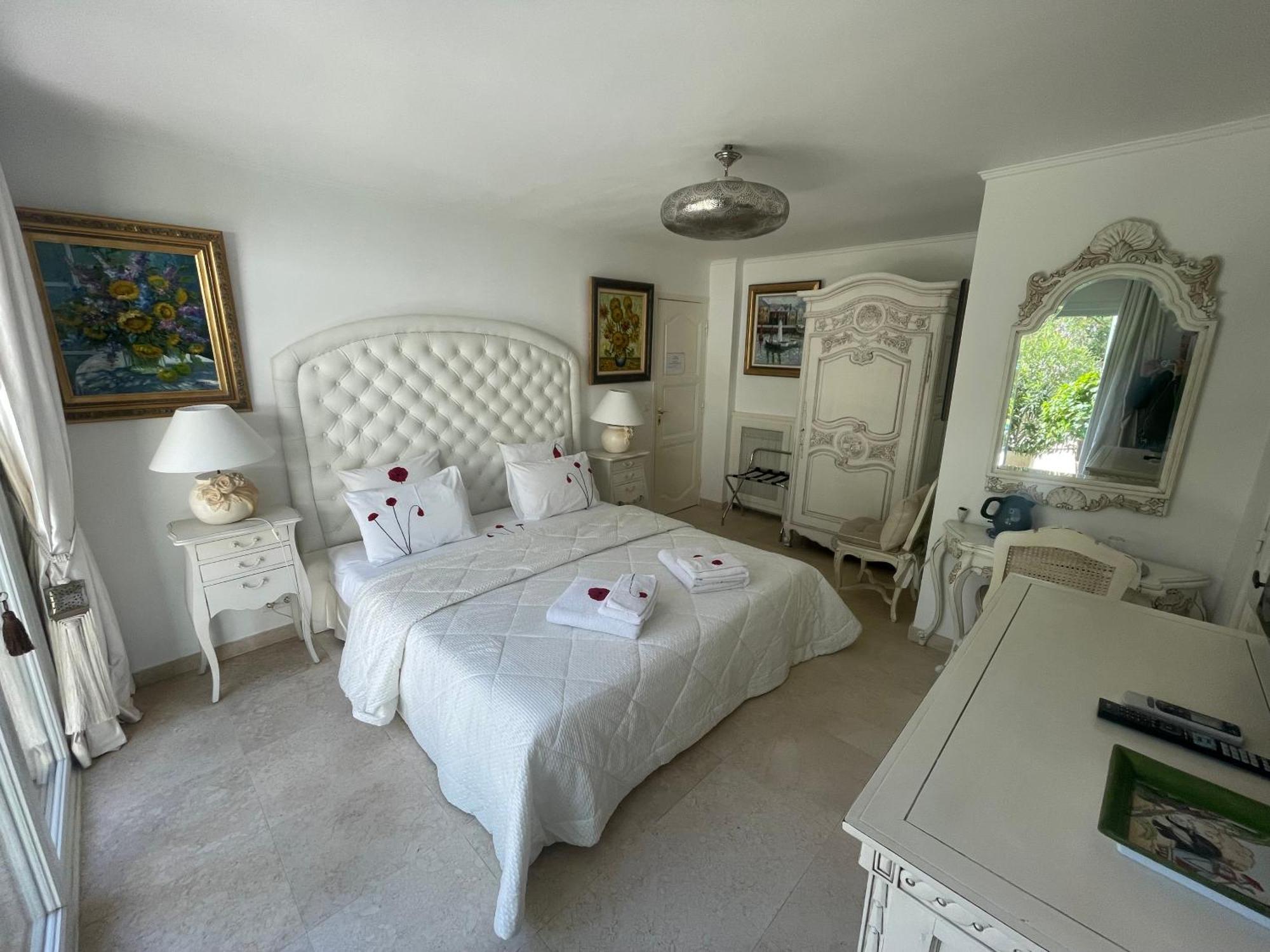 La Bergerie B&B Ванс Екстериор снимка
